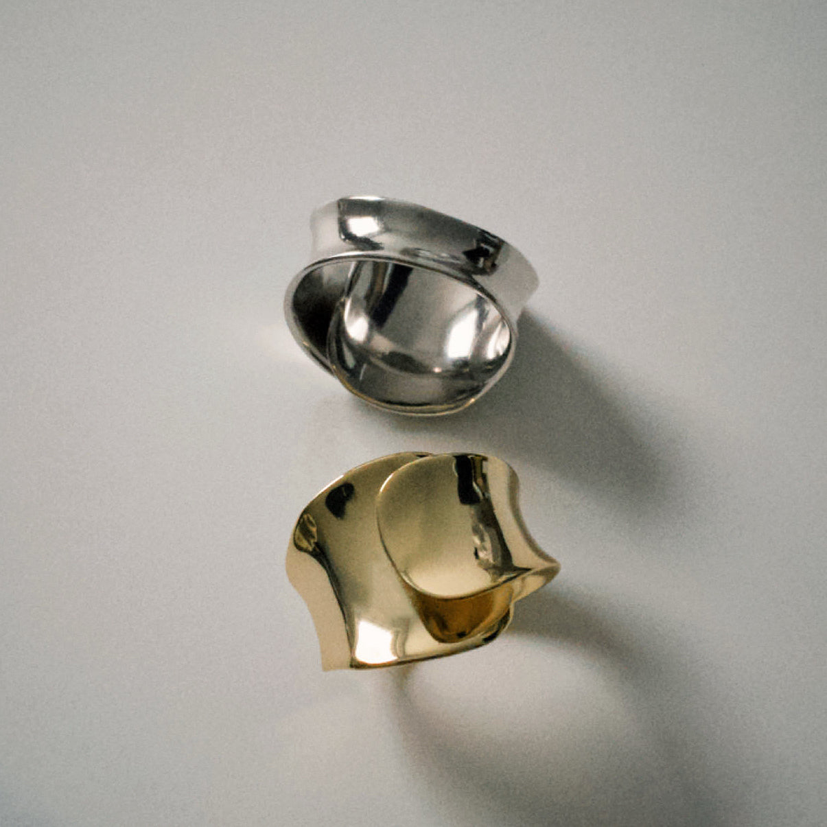 Crossover Wide Open Ring|White Rhodium