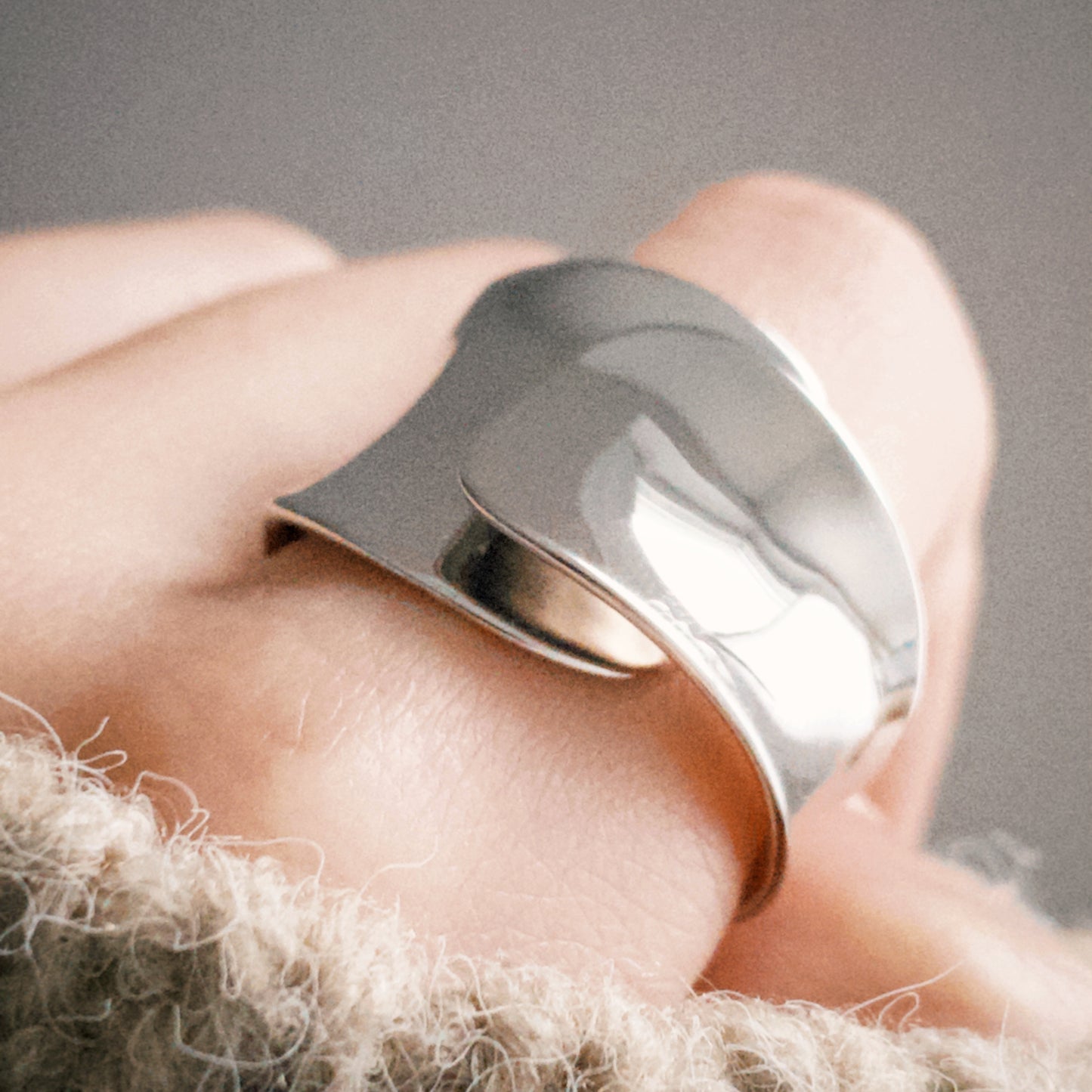 Crossover Wide Open Ring|White Rhodium