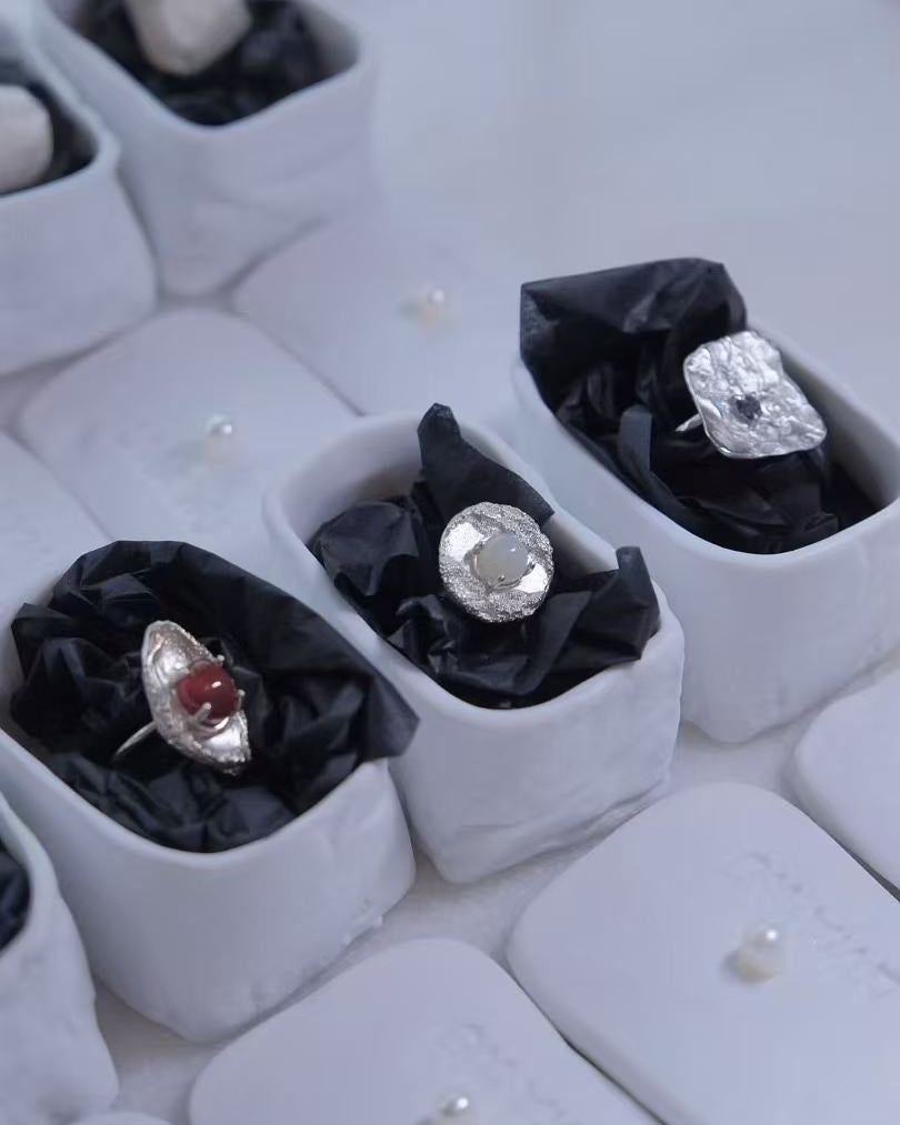Sculptural Zirconia Sterling Silver Ring