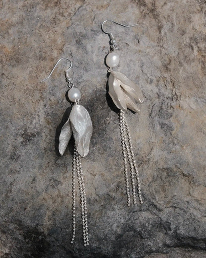 Joyful Petal Pearl Tassel Earrings