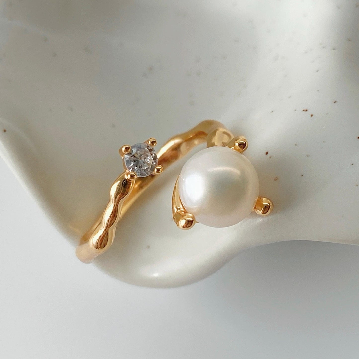 DIANA Pearl Open Ring