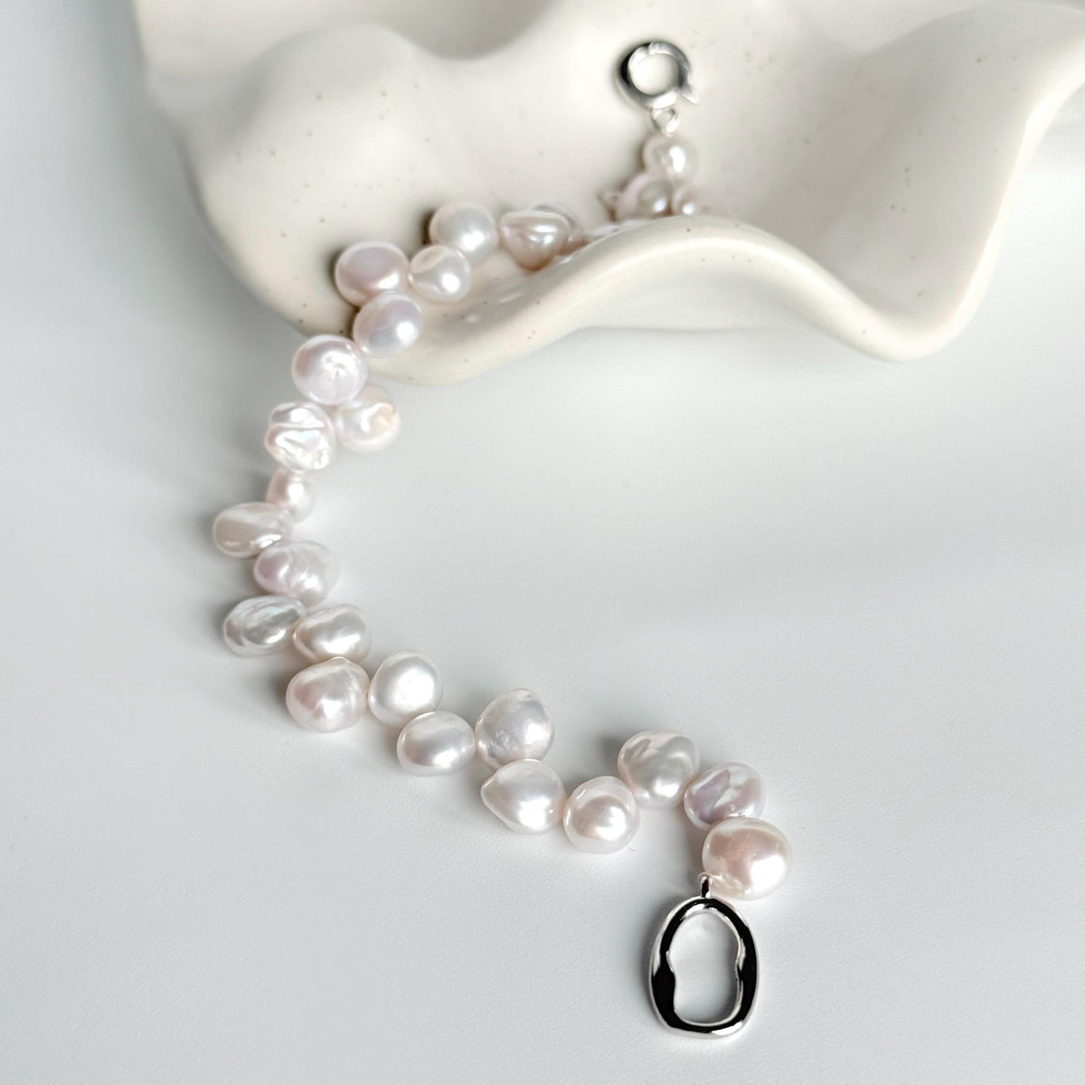 LIA Irregular Pearl Bracelet