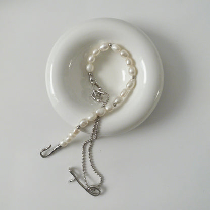 LILITH Asymmetrical Pearl Choker