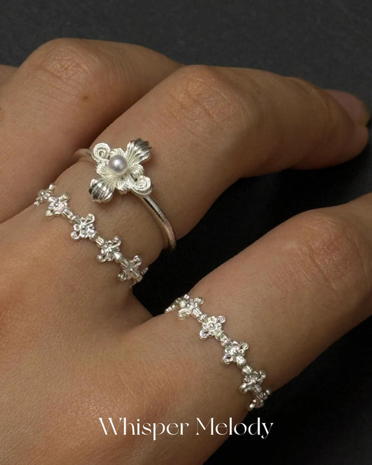 Cross-Petal Ring