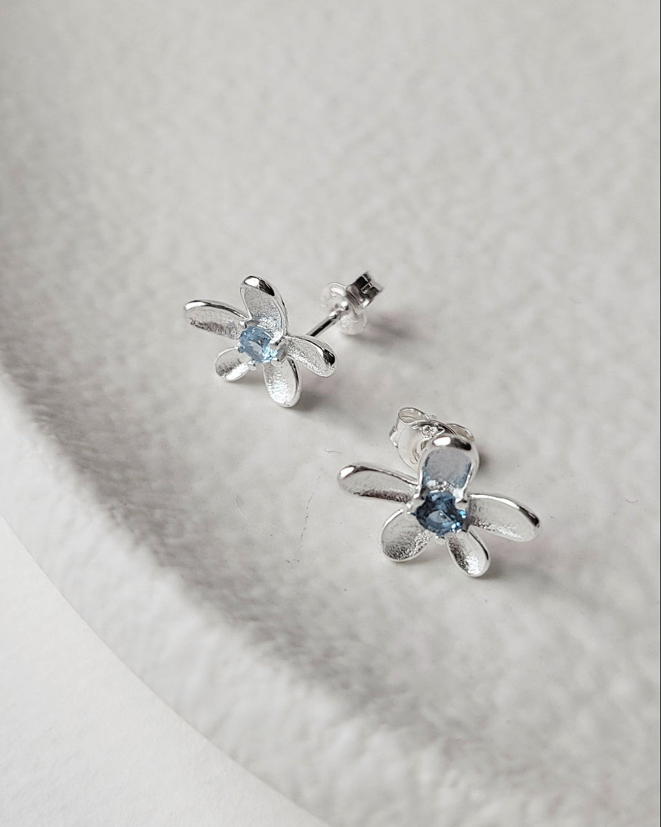LOTTA Flower Studs