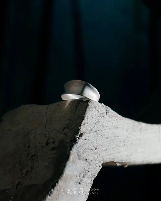 Single Fold Leaf Ring