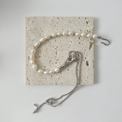 LILITH Asymmetrical Pearl Choker